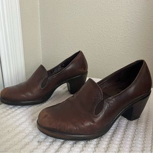 Dansko heel clogs size US 10 / size 40 brown leather Beth style comfort shoes
